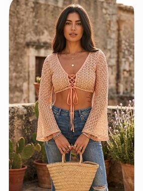 NWT Lace Ribbon 🎀 Tie Crop Top Gold Lurex